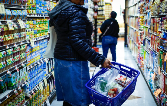 新兴市场通胀三十年来首度低于发达经济体