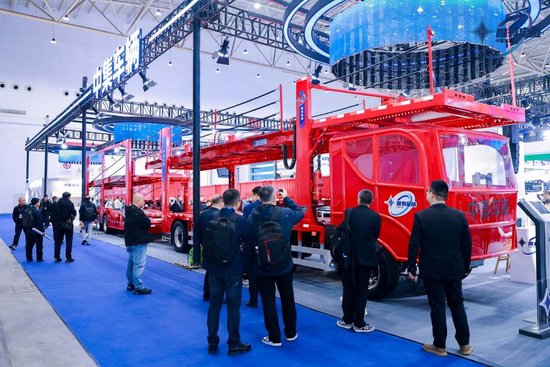 唯有星链|中集车辆携多款明星产品亮相2025中国国际商用车展（CCVS）