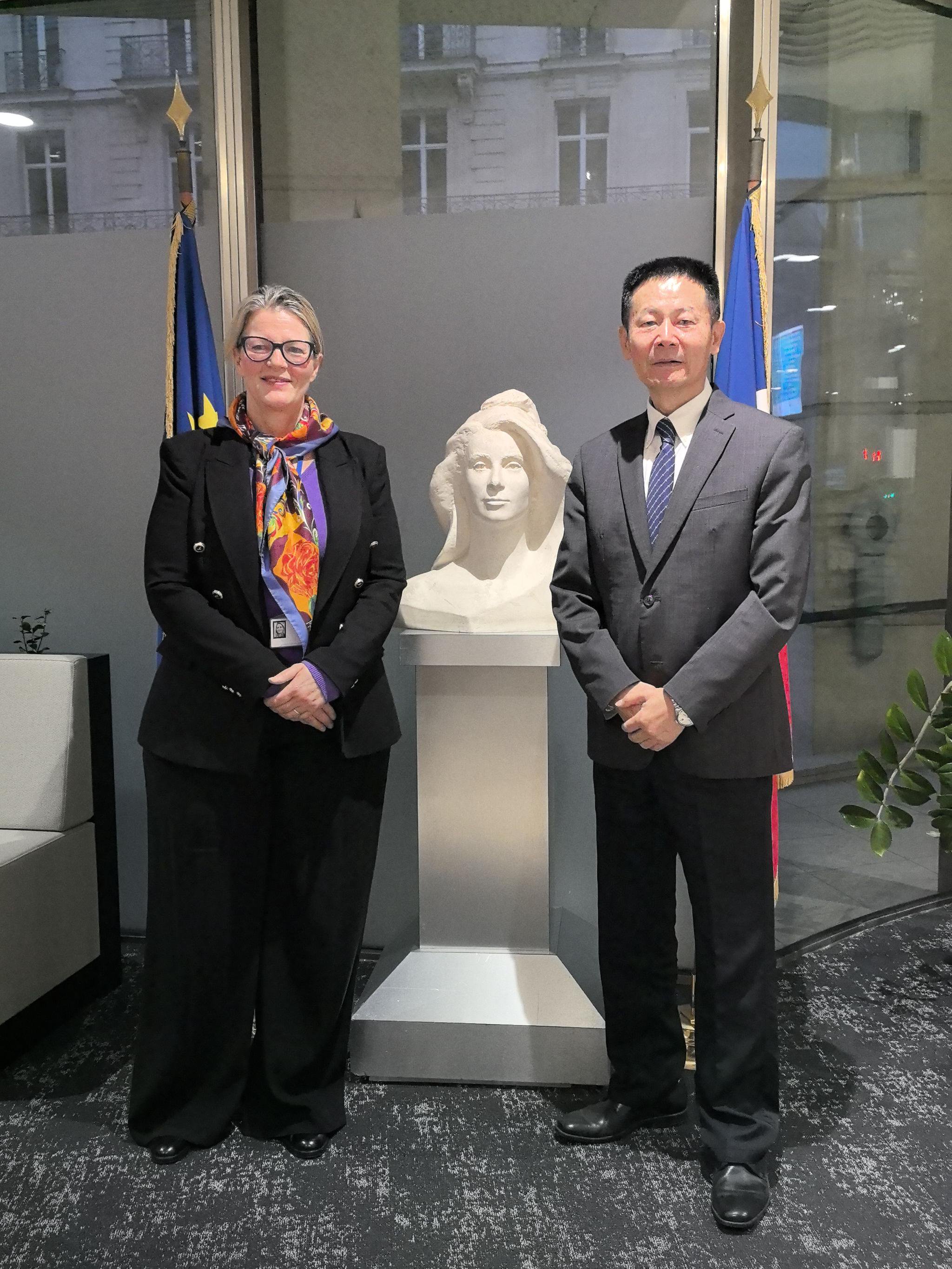 证监会主席吴清访问法国、巴西金融监管部门并与国际机构投资者代表座谈