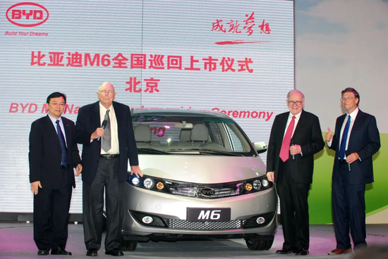 巴菲特退休了，股神在科技领域战绩如何？｜硅谷观察