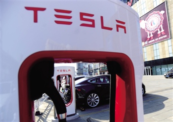 汽车高速驾驶有哪些技巧？