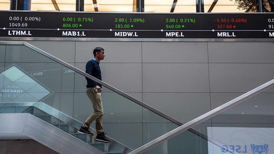 人工智能泡沫担忧加剧,欧洲科技股下跌3%