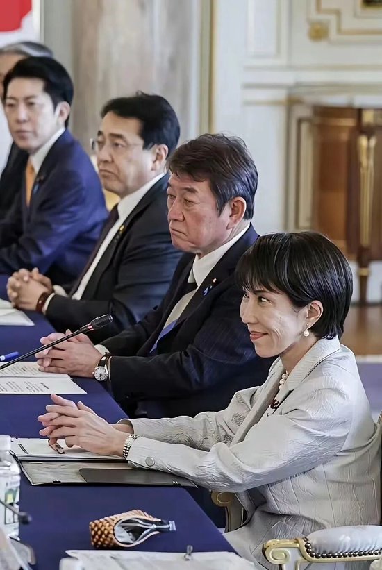 牛弹琴:严重后果正在显现