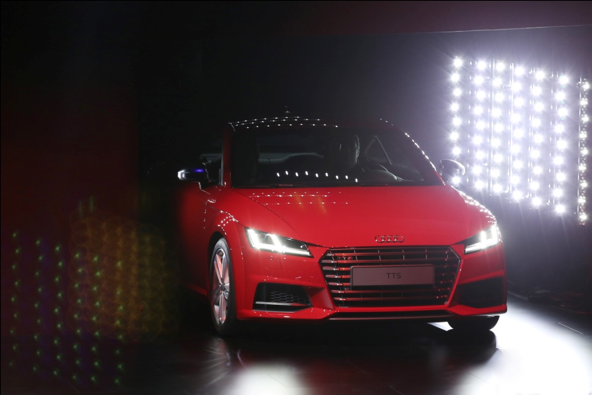 汽车打蜡频率与间隔？