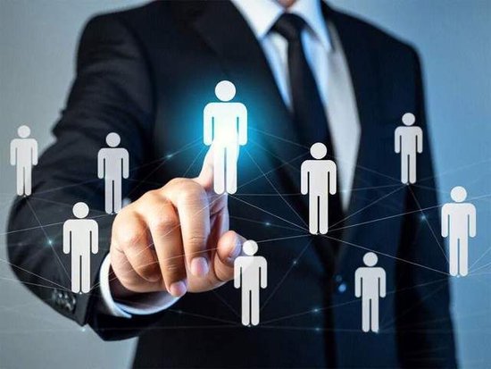 一只基金托起中航基金600亿“江山”，知名经济学家却“下车”