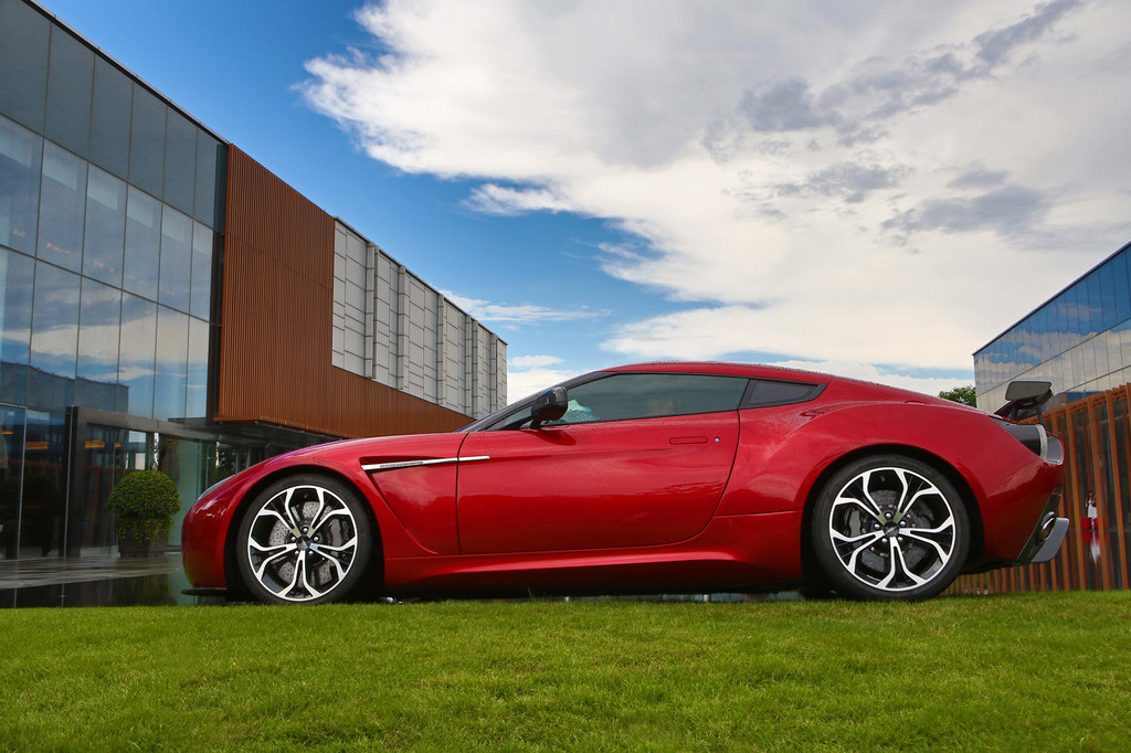 汽车贴膜应该选什么材质？