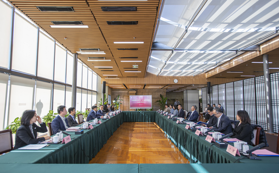 中国建设银行副行长纪志宏到访上海清算所并调研