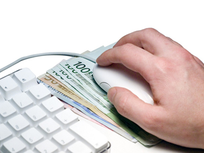 如何根据利率调整存款策略？