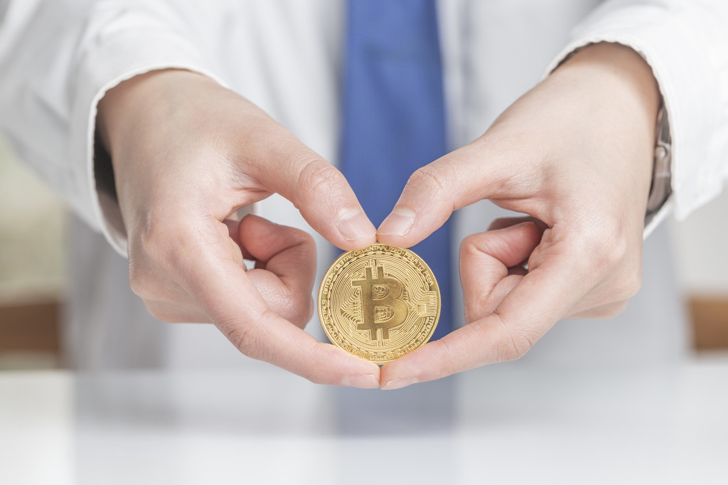 黄金租赁业务的收益是否稳定增长？