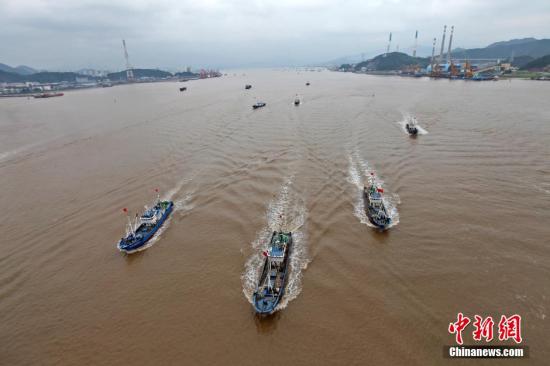 期货多空双向持仓有何策略？