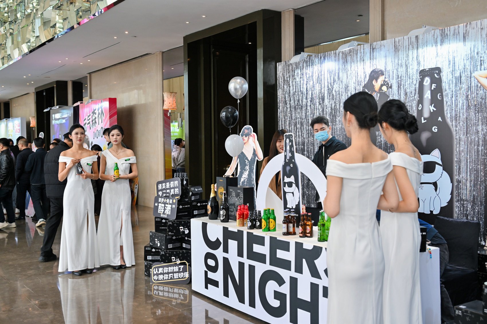 酒观|从“卖酒水”到“造生态”，成都3000余家酒吧开启融合转型之路