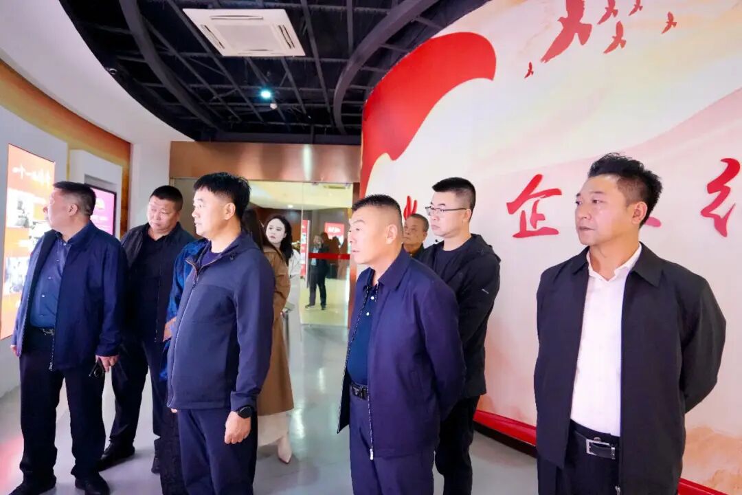 江西省内蒙古商会助力鄂托克前旗工商联企业家考察团交流考察