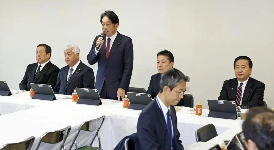 日元危机模式启动：日本史上最大刺激 × 加息风暴，汇市多空都在逃命