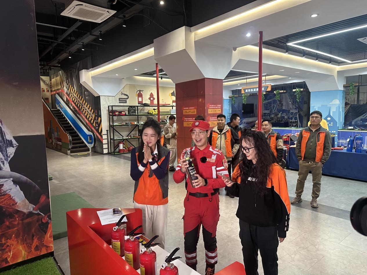 货拉拉联合湖北省应急管理厅开展直播活动，科普应急安全知识