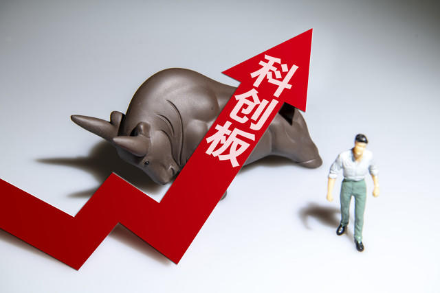 如何处理期货交易中的持仓过夜风险？