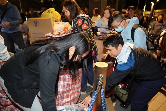 建设银行捐赠1000万港元，全力支持香港大埔火灾救援