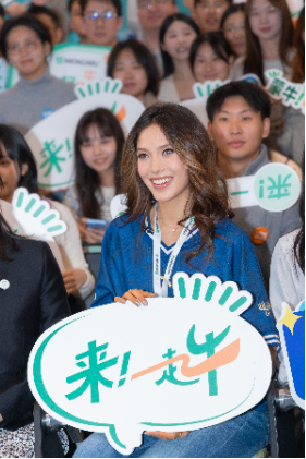 冠军伙伴谷爱凌到访蒙牛，共启米兰冬奥新篇章