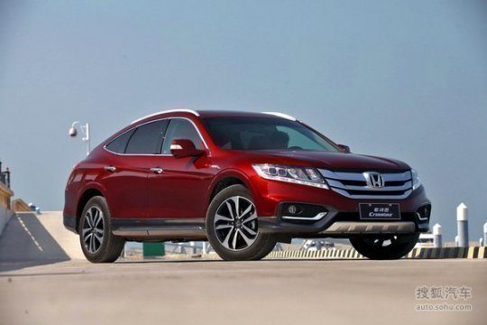 期货跨品种套利的操作步骤？